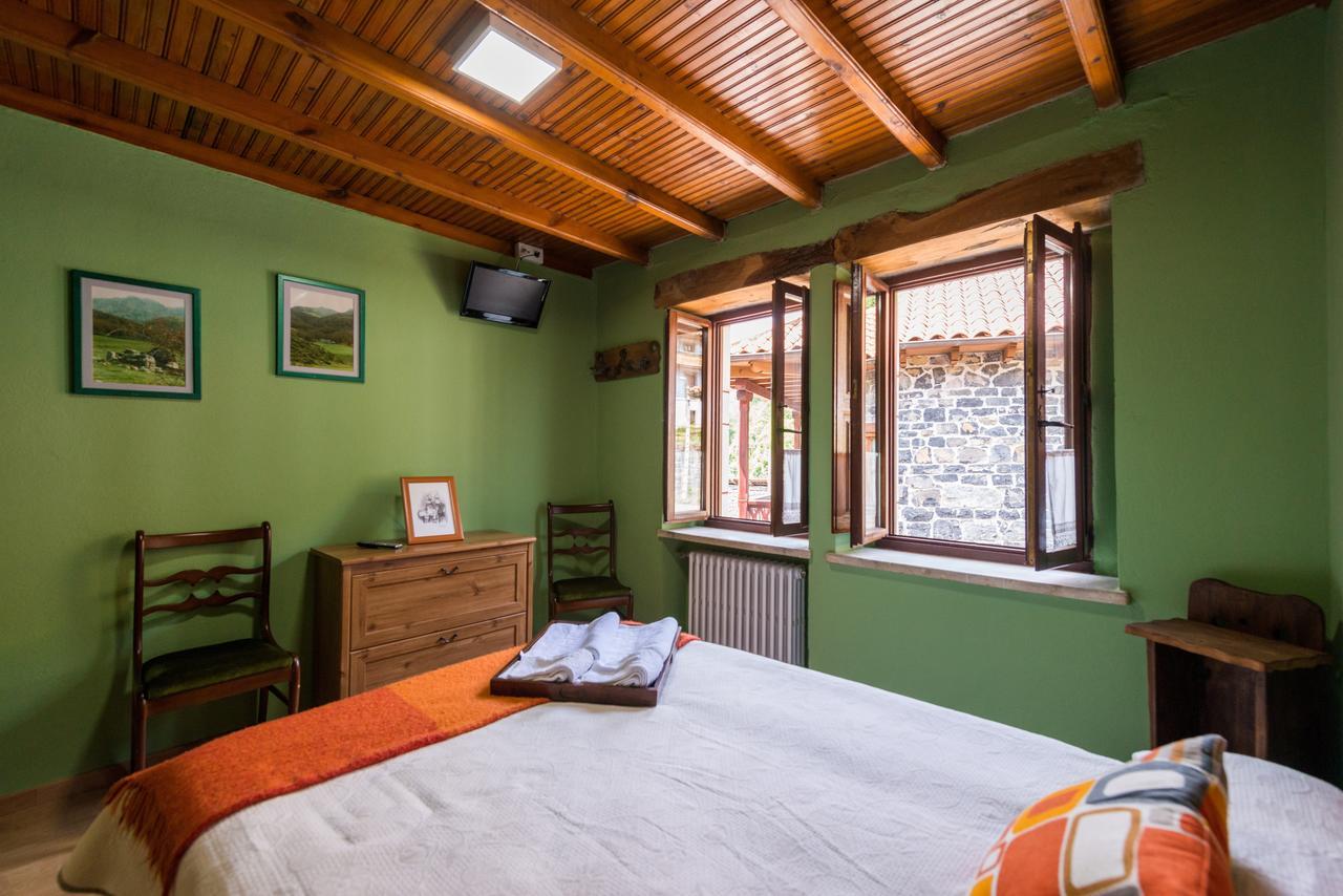 Hostal Pena Santa Soto  ภายนอก รูปภาพ
