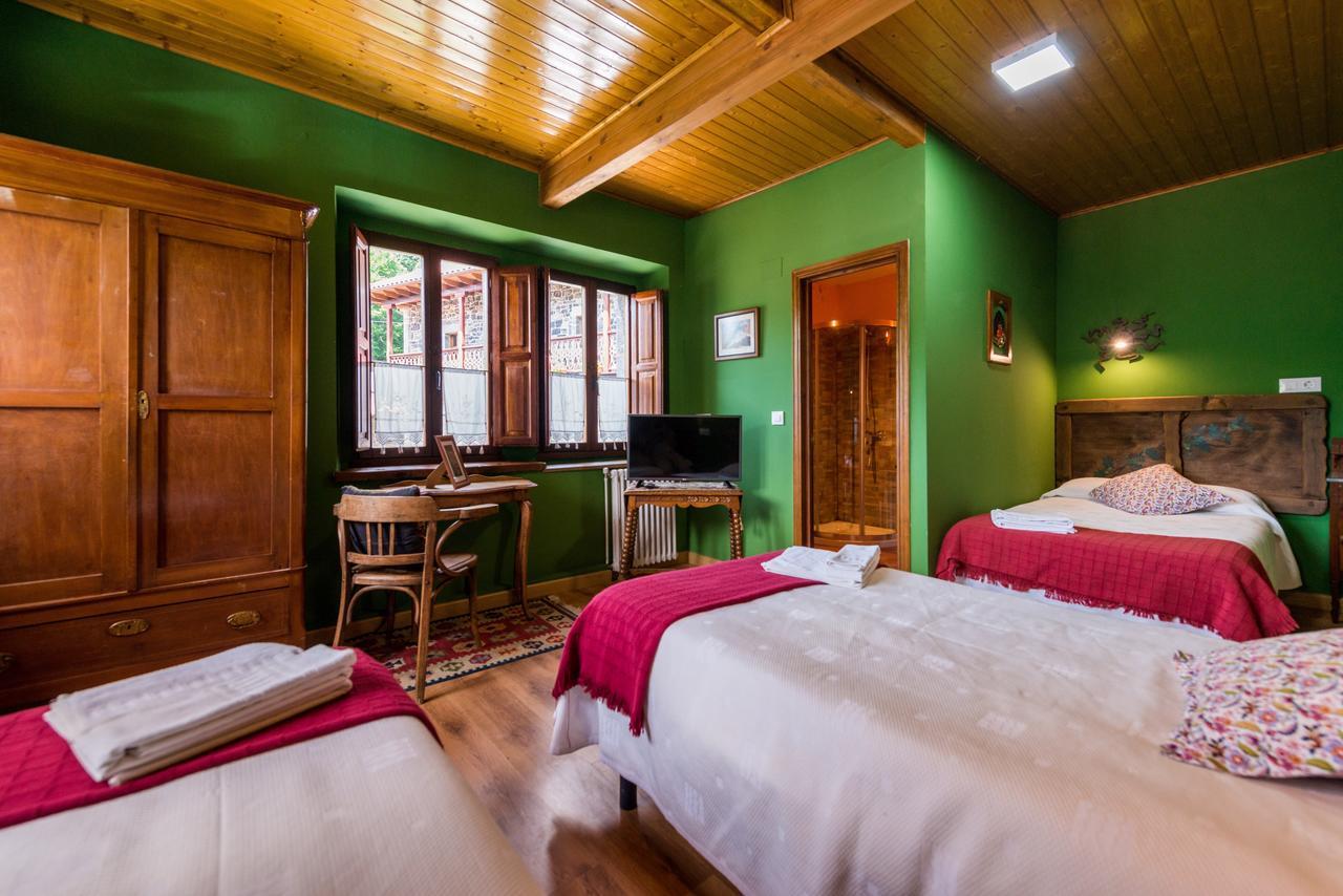 Hostal Pena Santa Soto  ภายนอก รูปภาพ