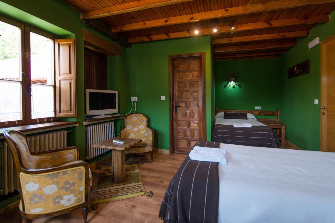 Hostal Pena Santa Soto  ภายนอก รูปภาพ