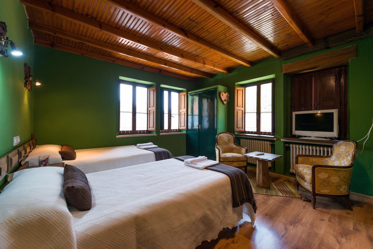 Hostal Pena Santa Soto  ภายนอก รูปภาพ