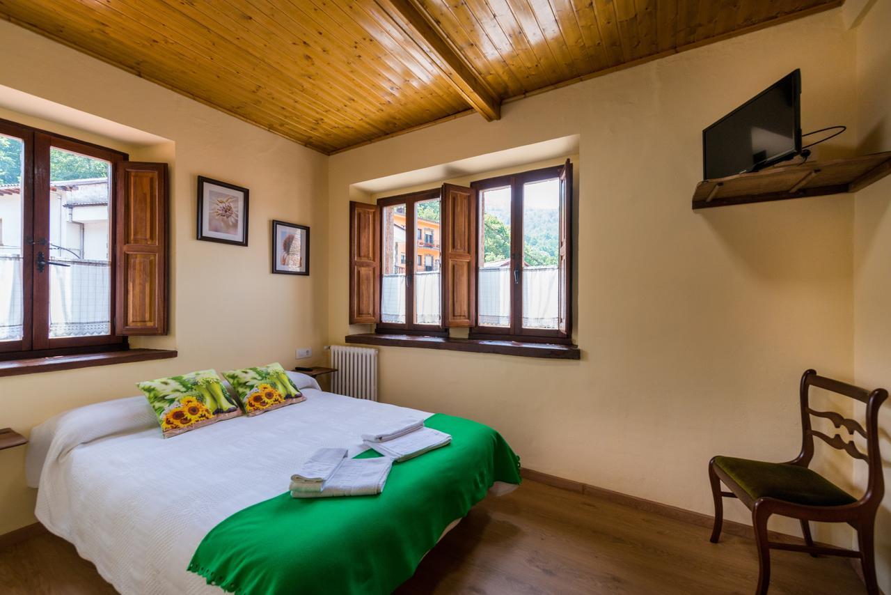 Hostal Pena Santa Soto  ภายนอก รูปภาพ